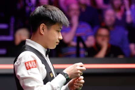 Mark Williams and Judd Trump in the championship semi-final at the Crucible Theatre