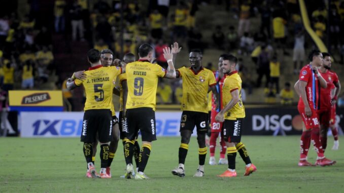 Celebración de jugadores de Barcelona SC en el estadio Banco Pichincha